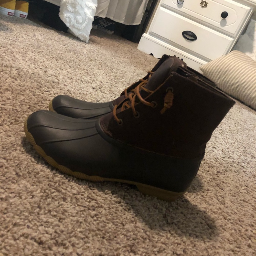 Sperry duck boots